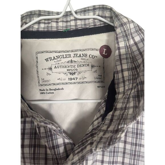 Wrangler Men's White & Gray Short Sleeve Plaid Button-Up Shirt Size L - Picture 7 of 11